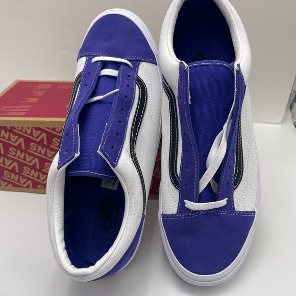 Vans Men's Style 36
(Retro Sport) Royal Blue/
VN0A3DZ3WZ9 Sneakers - Picture 12 of 16